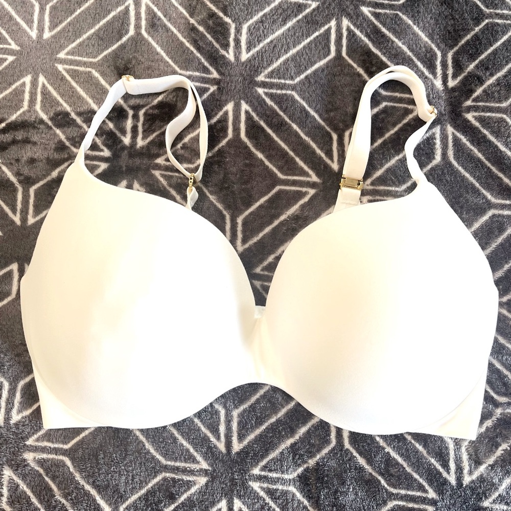Victoria’s Secret - 34DDD white bra - excellent condition